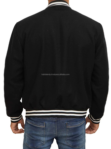 Veste universitaire Letterman en laine noire style baseball pour hommes avec broderie en chenille personnalisée - Product Image 4