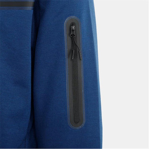 เสื้อผ้าฝ้ายฟลีซคุณภาพสูงขายส่ง น้ำหนัก 500 กรัม ชุดวอร์มไซส์ใหญ่ สไตล์สตรีทแวร์สำหรับฤดูหนาว รับสกรีนโลโก้ AKO Sport - Product Image 4