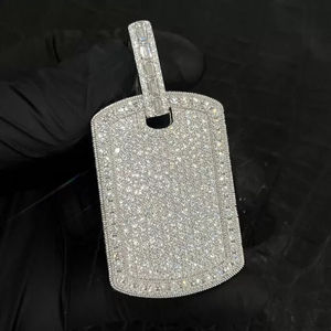 Colgante Hip Hop Dogtag personalizado, busto de Plata de Ley 925 y moissanita de corte brillante redondo con diamantes tachonados - Product Image 2