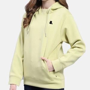 Pull à capuche pour femmes de couleur unie, vêtements de rue, vente en gros de poches kangourou unies, coupe ajustée, décontracté en polyester et coton - Product Image 3