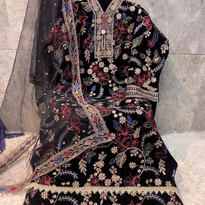 Salwar Kameez d'hiver élégant en velours avec bas en Santoon et dupatta en filet lourd, vêtement indien infroissable pour les fêtes et les rassemblements - Product Image 1