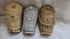 Pochette élégante pour femme en métal perlé avec fermeture à pression, design personnalisé, bandoulière unique, doublure en soie, légère, élégante, pour mariage - Product Image 3