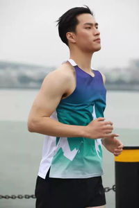 Camiseta sin mangas personalizada de secado rápido de talla grande para hombre, chalecos estampados de verano para entrenamiento en el gimnasio, sublimación de tinte transpirable de punto - Product Image 4