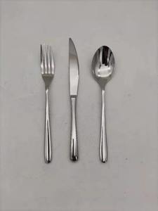 Usine indienne de couverts personnalisables en gros en acier inoxydable argent et or ensemble de couverts pour des décors d'événements parfaits - Product Image 3