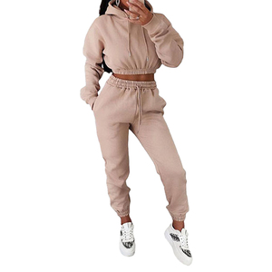 ชุดเซ็ตเสื้อฮู้ดครอปและกางเกงขายาวสไตล์สตรีทแวร์สำหรับผู้หญิง ตกแต่งด้วยปักลาย ผ้าคอตตอน 100% แบบถักเนื้อแน่น ความยาวระดับเข่า - Product Image 2