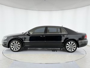 Volkswagen Phaeton 4.2L <span class=keywords><strong>V8</strong></span> berline de luxe d'occasion 2012, suspension pneumatique, portes à fermeture assistée, climatisation 4 zones, voiture de luxe discrète ultime - Product Image 2
