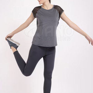 Nouveau t-shirt femme à la mode fabriqué avec le meilleur matériau coupe confortable couleur unie t-shirts femme de haute qualité - Product Image 4