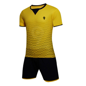 Conjunto de uniforme de fútbol para hombre con Jersey y pantalones cortos personalizados para partidos de equipo y entrenamiento - Product Image 1