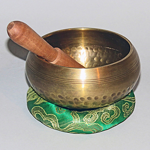 Conception martelée Top vente bol sonore chantant en laiton pur bol tibétain bol bouddhiste pour Yoga thérapie méditation Relaxation - Product Image 4