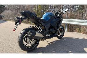 Motocicleta Deportiva Supercharged 2026 con ABS - Product Image 4