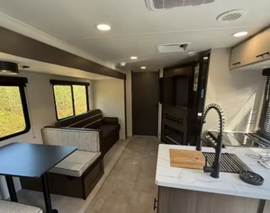 El mejor!! Autocaravana de Lujo Usada y Económica 2025 2024 2023 Westbrook 285BHLC Forest River RV - Product Image 2