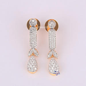 Joyería clásica de diseño personalizado, pendiente de gota de diamante helado de corte redondo de oro amarillo de 14 quilates para mujer - Product Image 1