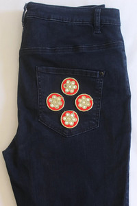 Nouveaux motifs brodés en tissu avec des patchs de pierres perlées colorées de formes rondes pour vêtements traditionnels, embellissement de vêtements en 2026 - Product Image 4