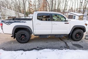 Toyota Tacoma TRD Pro Double Cab 4x4 V6 2018 d'occasion en bon état, différentiel arrière verrouillable, peu modifiée - Product Image 4