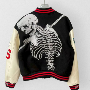 Chaqueta Varsity Godspeed con Cuello Alto y Bordado de Esqueleto, Mangas de Cuero, Estilo Punk Urbano, Chaqueta Letterman para Hombre - Product Image 2