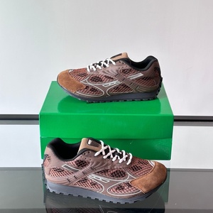 Zapatos deportivos de estilo europeo retro, sencillos, con cordones, forro de malla, antideslizantes, transpirables, suaves, modernos y a la moda. - Product Image 4