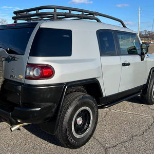 Toyota FJ Cruiser Trail Teams édition spéciale 2013 d'occasion, boîte manuelle 6 vitesses, 4 roues motrices, différentiel arrière autobloquant - Product Image 1