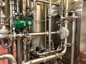 เครื่องผสมคาร์บอเนเตอร์ขนาดกะทัดรัดและทนทานเหมาะสำหรับการผลิตน้ำอัดลมและน้ำอัดลม - Product Image 5