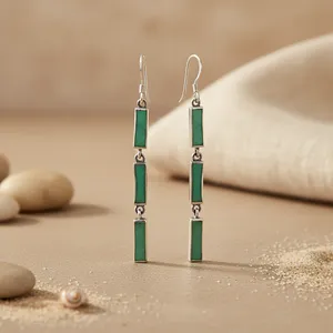 Pendientes de Plata 925 con Gema Verde, Joyería de Moda para Regalo de Mujer - Product Image 1