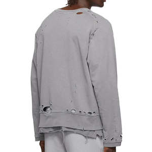 Sudaderas desgastadas para hombres lavados viejos, sudaderas con capucha y agujeros rasgados con dobladillo en capas, cuello redondo personalizado - Product Image 3