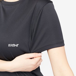 Chemise d'entraînement personnalisée de style UA pour femme légère et à séchage rapide avec caractéristique respirante à manches courtes - Product Image 4