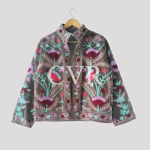 Abrigo de Terciopelo con Bordado Floral a Mano, Cuello Mandarín, Manga Larga, Talla Grande, Ropa Exterior Casual de Otoño para Mujer - Product Image 1