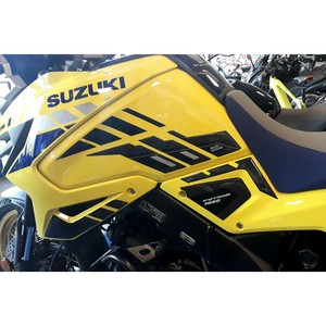 2 adesivi 3D per protezione laterale del serbatoio, compatibili con i cappotti da donna Suzuki V-Strom 1050 - Product Image 1