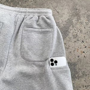 Shorts Bermuda en Coton Gris pour Homme avec Poches, Taille Élastique, Style Décontracté Tricoté Couleur Unie, Taille Mi-Haute Respirant - Product Image 3