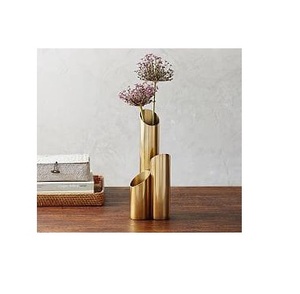 Manufacturer of Modern High Class Metal <b>Table</b> Vases in Customized Shapes Sizes and Styles Fashionable in Reasonable Prices - Product Image 3