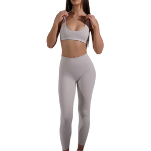 Conjuntos de Yoga de dos piezas para mujer, cintura elástica sólida, transpirable, de secado rápido, sin costuras, Color gris, medias ajustadas - Product Image 1