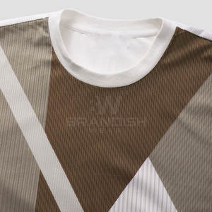 Uso cómodo Camisetas estampadas de moda Tamaño personalizado 100% Camiseta hecha de algodón para hombres Low Moq Loose Fit Men T-Shirt - Product Image 3