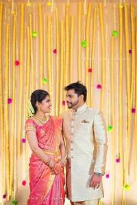 Lujosos y pesados saris de seda Jacquard con borde dorado estilo Bollywood, atuendo tradicional indio para fiestas de invierno, puerto de moda - Product Image 3