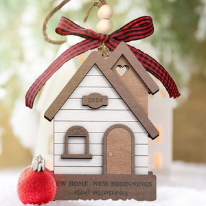 Chips de madera tallados con láser, decoración colgante de Navidad hecha a mano, modelo de casa de madera ahuecada personalizada, adorno festivo - Product Image 5