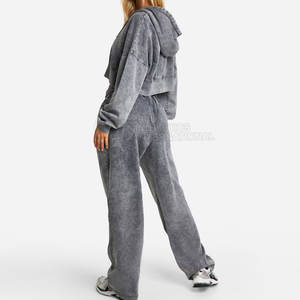 Chándal para Mujer con Logotipo de Marca Personalizado, Lavado Ácido, 65% Algodón, 35% Poliéster, Corte Holgado y Relajado - Product Image 2