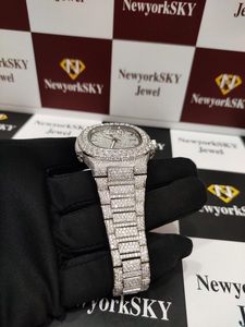 Montre en diamant de moissanite blanche Glacé Cadran romain Automatique Buste Down Montre de luxe Montre pour hommes femmes - Product Image 3