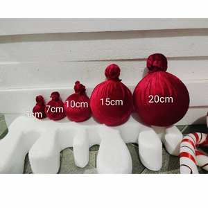 Guirnalda de Bolas de Terciopelo Elegante para Decoración del Hogar, Tela de Alta Calidad, Decoración para Bodas y Eventos, Adorno Festivo para Interiores, Fondo para Fiestas en Casa - Product Image 1