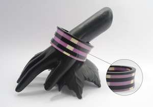 Brazaletes de resina facetada etérea - Product Image 6