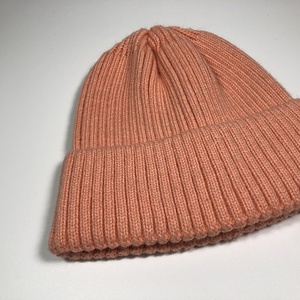 Gorro de Punto Acrílico de Color Puro Personalizado al por Mayor de Fabricante ODM, Cálido para Invierno, Estilo Urbano, con Puños Acanalados, Bordado 3D, para Viajes - Product Image 3