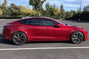 Tesla Model 3 2024, Tracción Trasera, Techo Panorámico de Vidrio, Motor Eléctrico Único, Sedán Automático - Product Image 3