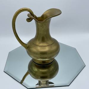 เหยือกทองเหลืองหนักเหยือกตกแต่งเหยือกสำเนียงทำในอินเดีย - Product Image 1