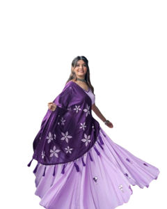 Lehenga Choli de Estilo Bollywood para Bodas Indias y Pakistaníes, con Bordado Intenso y Trabajo de Espejos, Calidad de Exportación, Disponible en Stock - Product Image 1