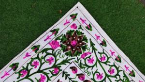 ผ้าห่มปูเตียงลายดอกไม้ปักแบบซูซานี ผลิตจากผ้าฝ้าย 100% เป็นมิตรกับสิ่งแวดล้อม ตกแต่งบ้าน ขนาดสั่งทำได้ 400TC - Product Image 5