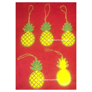 Hermoso y atractivo Color amarillo Pino forma de manzana Zari bordado adornos colgante árbol de Navidad para producto de Venta caliente - Product Image 1