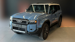 (LHD) 30 P R A D O 250 PREMIUM 2,4 P HEV AT 4X4 2025 - Product Image 2