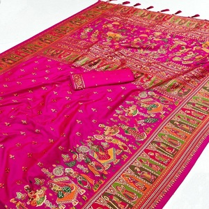 Dernier Designer Doux Banarasi Soie Tissage Bordure Saree Par FabZone - Product Image 4