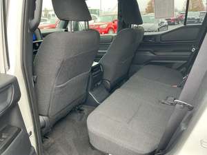 รถยนต์โตโยต้าแลนด์ครุยเซอร์ 4WD SUV ครอสโอเวอร์ ปี 2024 มือสอง สภาพดี - Product Image 2