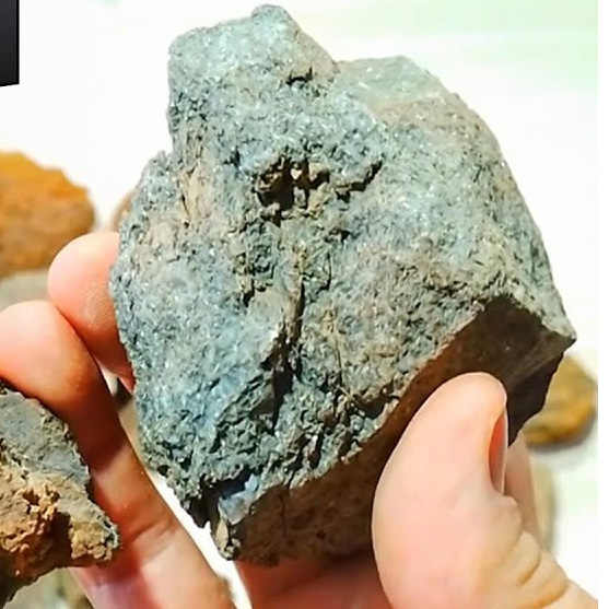 Iron Ore in Bulk Quantity Big Size Fe 55+ Magnetite Type