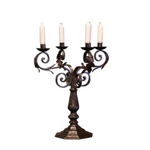 Candélabre en métal fabriqué à la main avec design en relief 4 bras pour décor de fête de mariage bougeoir luxueux le plus précieux disponible - Product Image 1