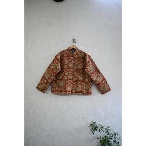 Chaqueta de mujer acolchada, reversible, ecológica, hecha a mano en India, con estampado floral en bloques sobre algodón, cálida, de manga larga, estilo étnico para invierno. - Product Image 2
