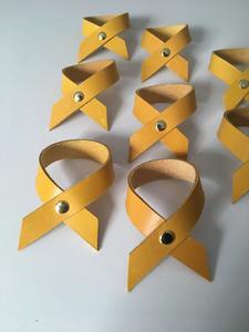 Servilletero de cuero amarillo, accesorio de Decoración de mesa elegante para comedor en casa, boda y fiesta, pieza decorativa elegante y vibrante - Product Image 5